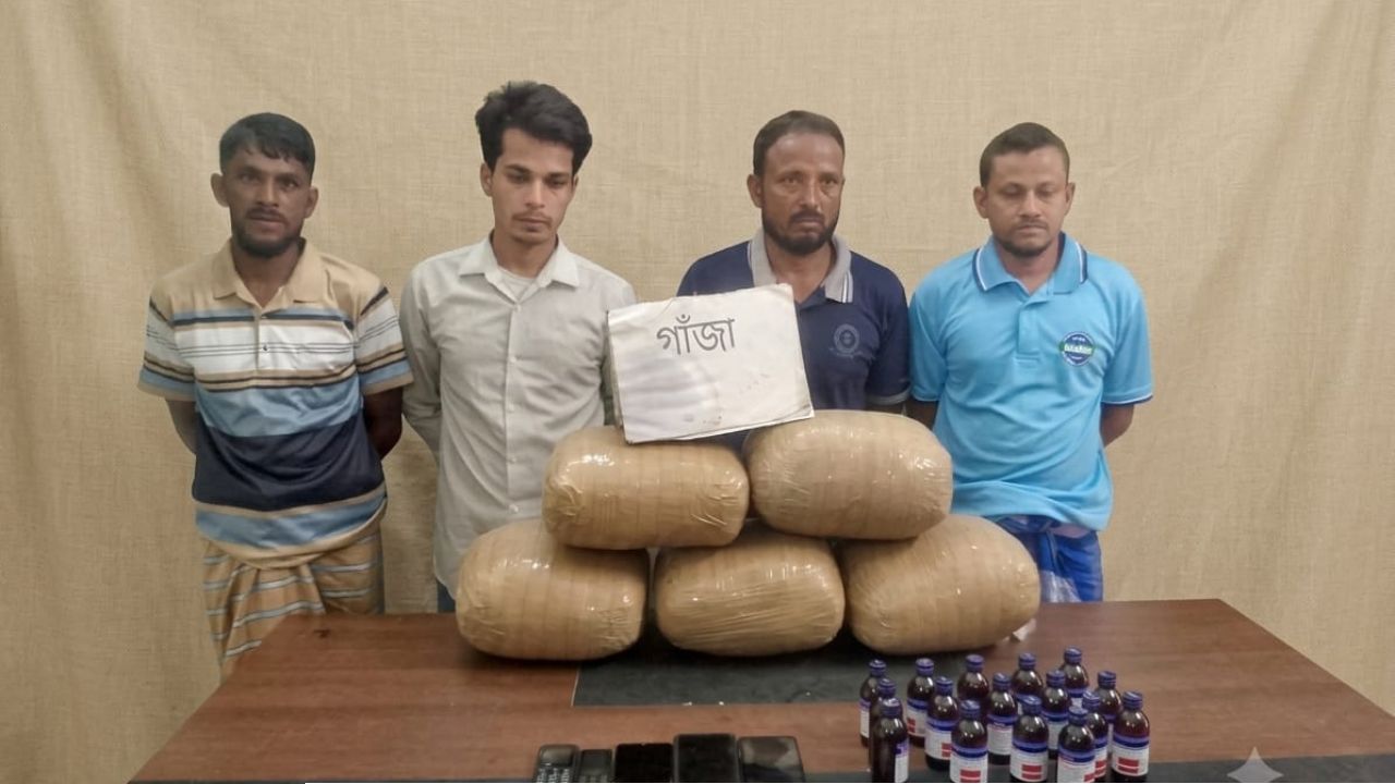 কুড়িগ্রামে র‍্যাবের মাদকবিরোধী অভিযানে গাঁজা ও স্কাপসহ চার মাদক ব্যবসায়ীকে গ্রেফতার