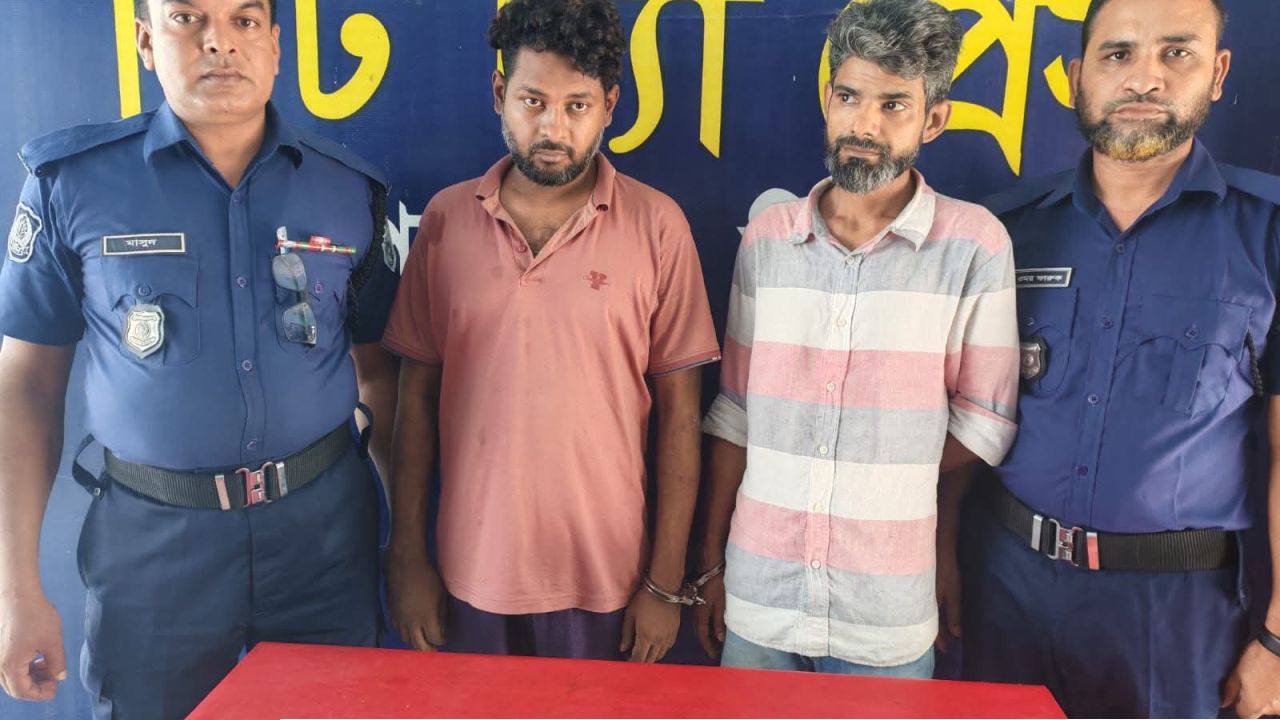 হিলিতে ৪৩২পিস ইয়াবাসহ আটক দুই 