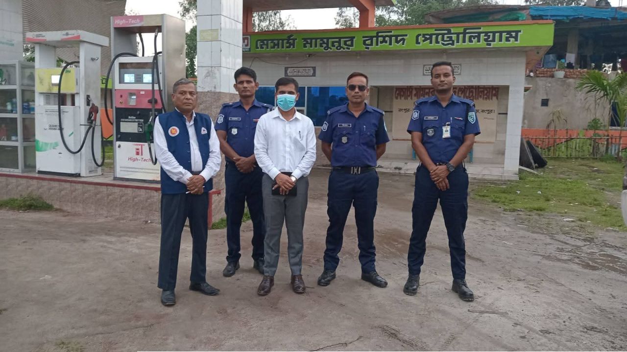গঙ্গাচড়ায় দুই ফিলিং স্টেশনকে ৬০ হাজার টাকা জরিমানা