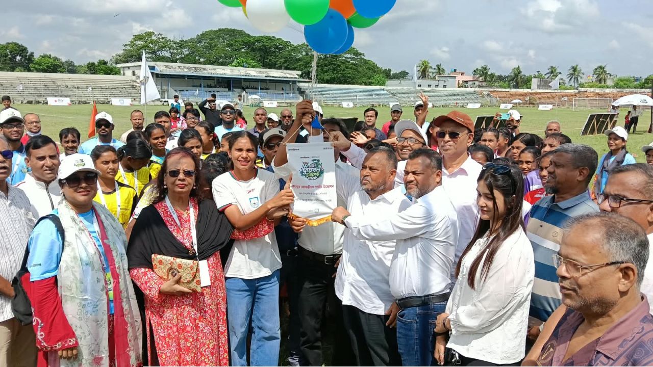 রংপুরে শুরু হলো প্রথম আলো-স্টার নিউজ নারী ফুটবল টুর্নামেন্ট