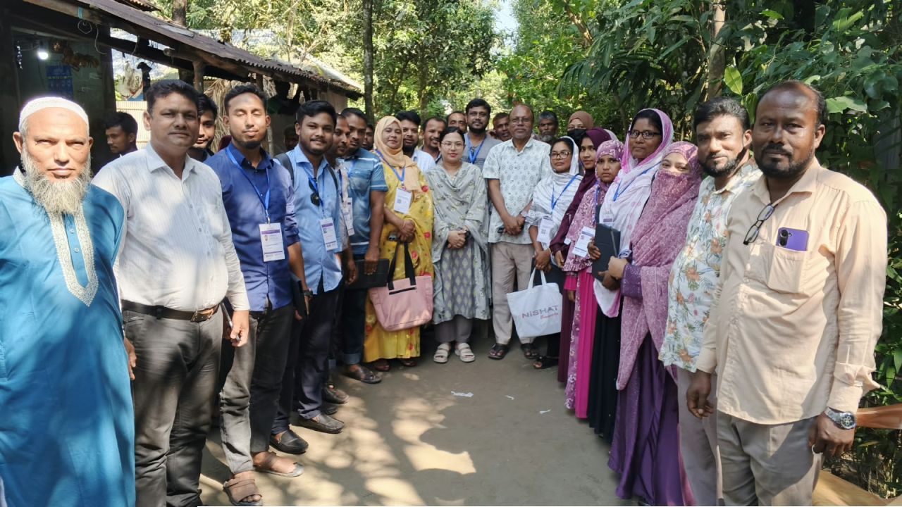 ডোমারে ফ্যামিলি কার্ডের তথ্য সংগ্রহ কার্যক্রমের উদ্বোধন