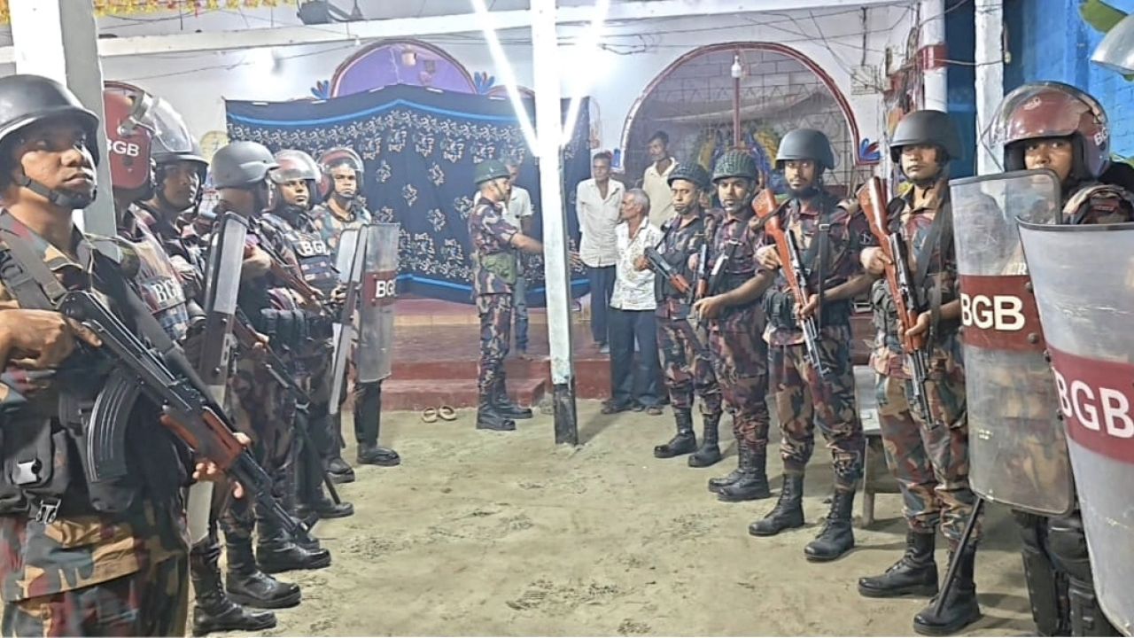 দুর্গাপূজা ঘিরে কুড়িগ্রামে বিজিবির বিশেষ নজরদারি